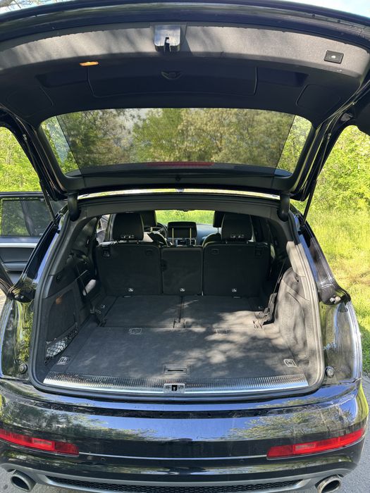 Audi q7 3.0 tdi 2012. 183км