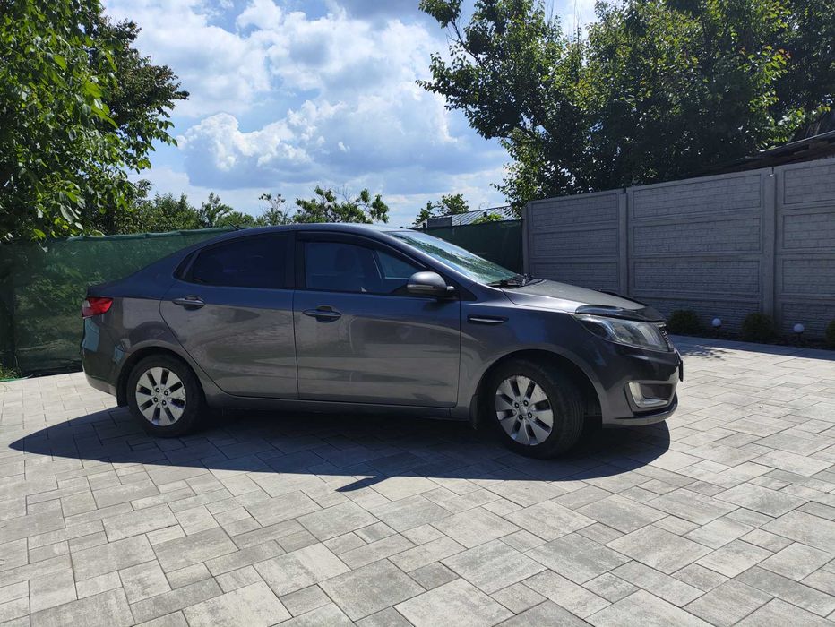 Продам Kia Rio 2013 року