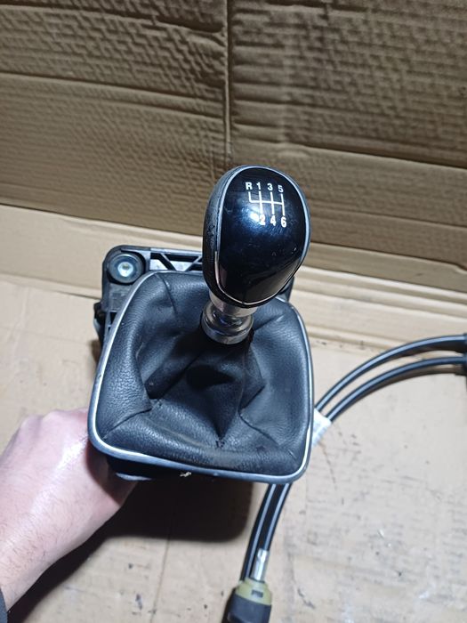 Linki, pedał , wybierak skrzyni biegów Ford Kuga MK2