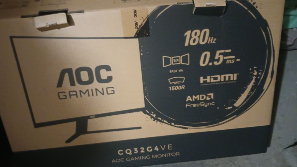 Monitor gamingowy AOC 32 cale CQ32C4VE , delikatnie zbita matryca