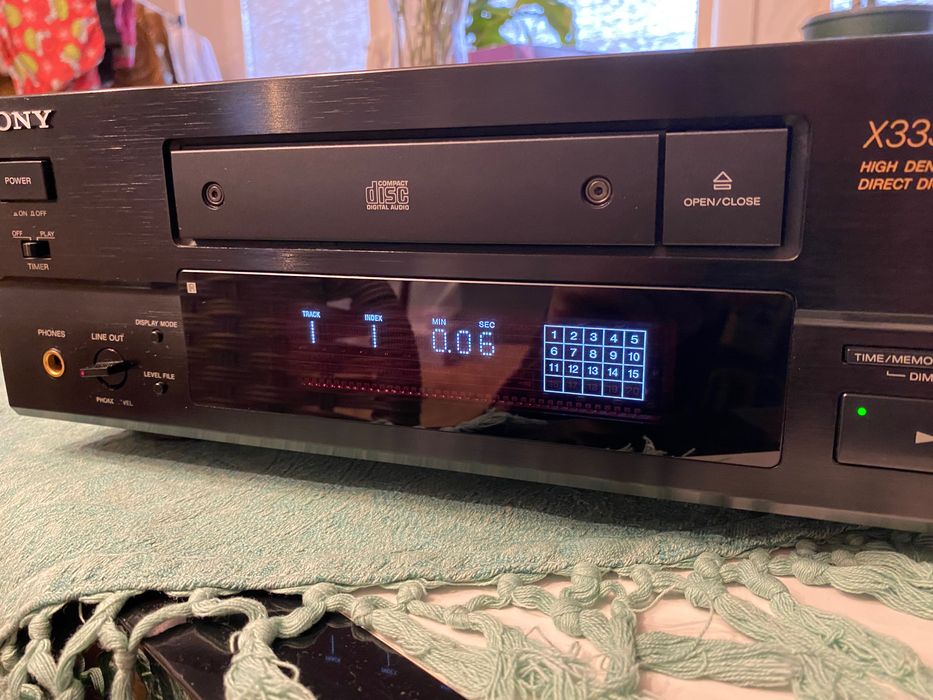 Odtwarzacz CD Vintage Sony CDP X333ES