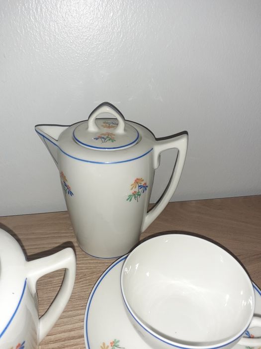 Conjunto de chá branco com flores. Vista Alegre