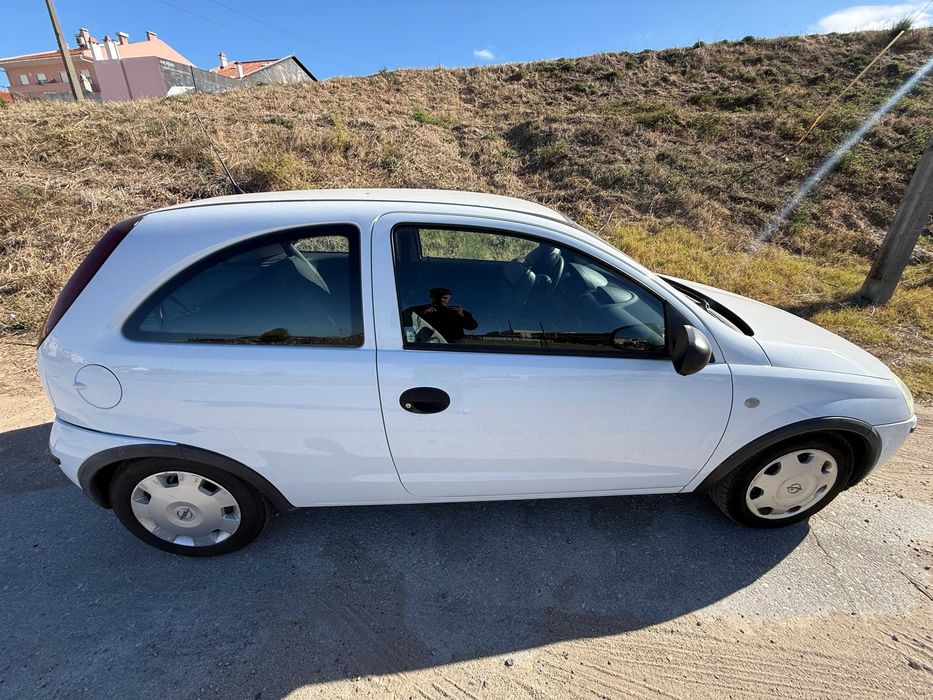 Opel Corsa CDTI Poucos km's