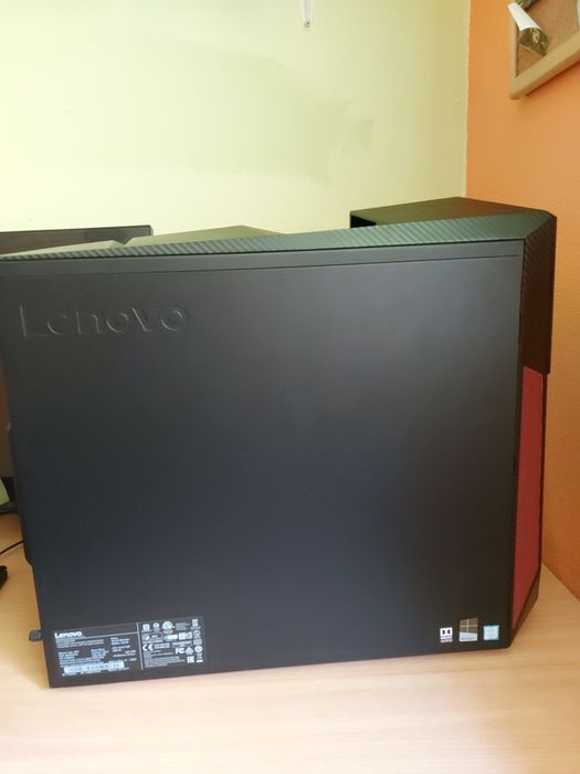 Desktop Gaming Lenovo + Monitor