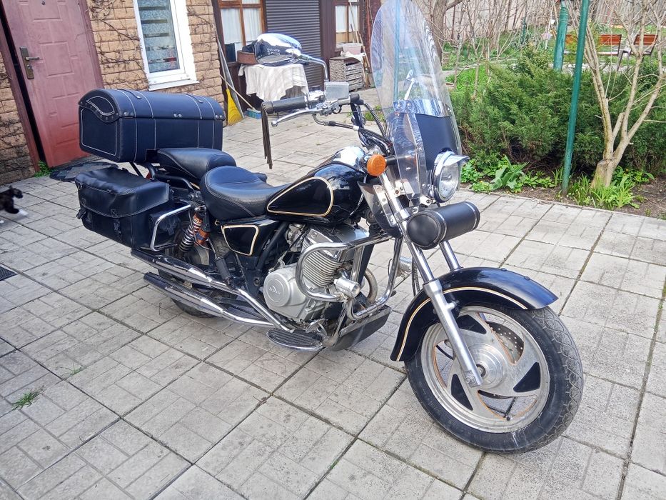 Чопер мотоцыкл Лифан корсар  TR250