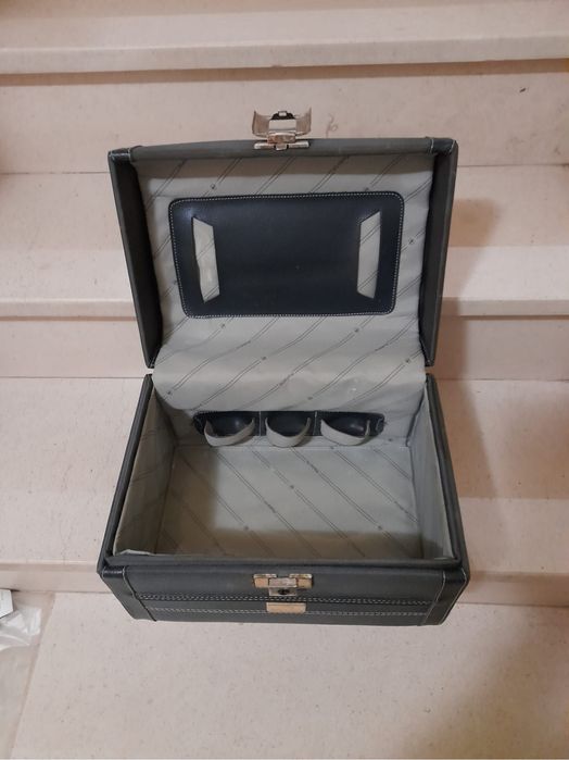 Necéssaire grande de viagem