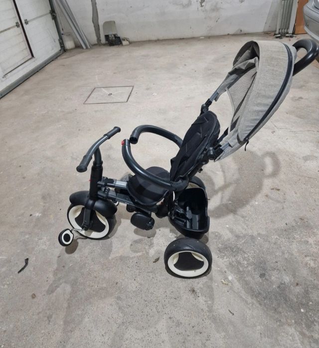 Triciclo QPlay, bom estado