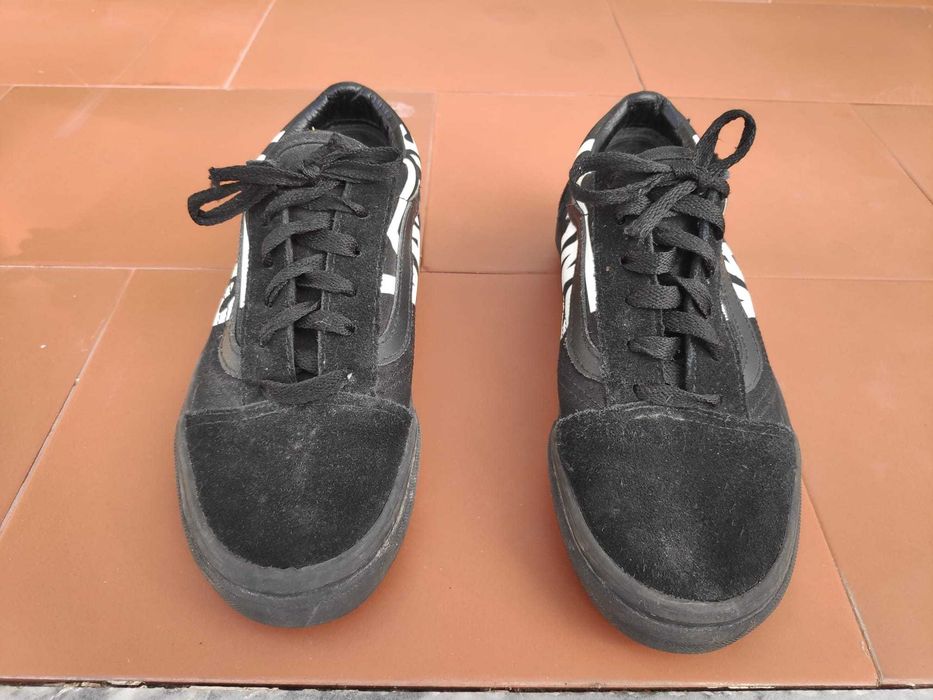 Vans Old Skool Originais – Preto/Branco – Tamanho 34.5 EU
