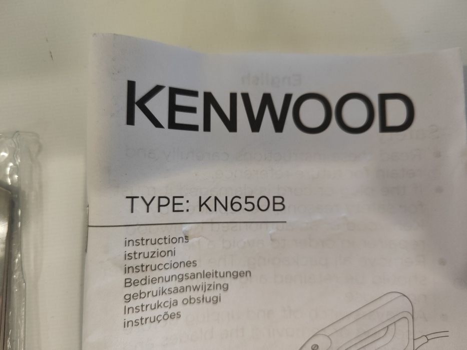 Faca elétrica Kenwood KN650B nova com fatura.