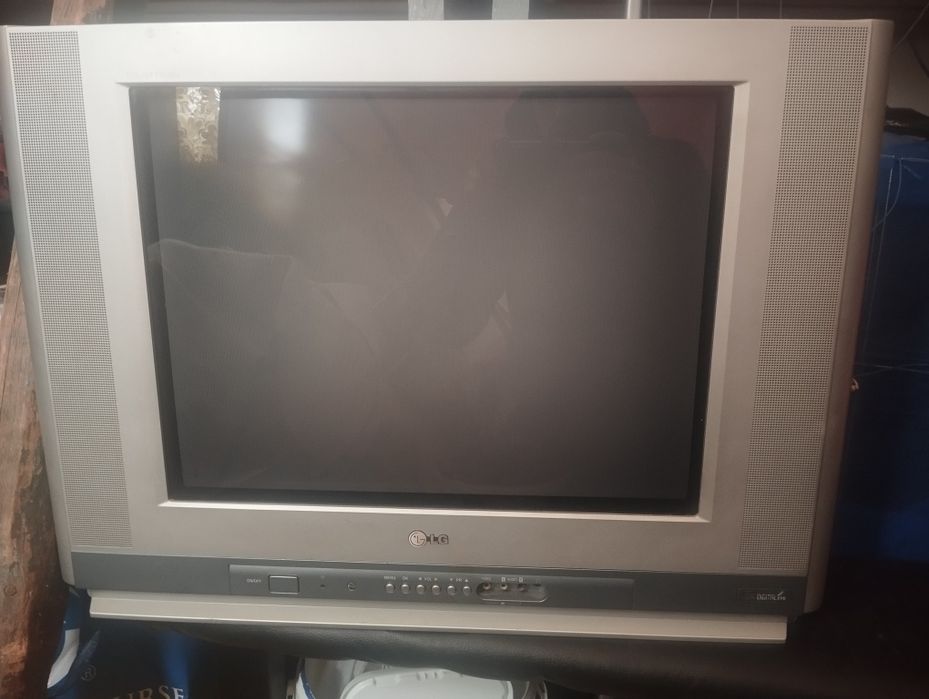 Телевізор LG RT21FB50VE