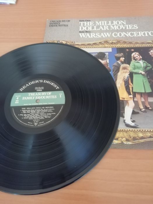 Álbum Treasury of Family Favourites