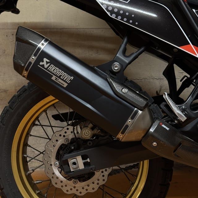Tłumik wydech Akrapovic  Yamaha Ténéré 700 M-HGJ002

Model "Favorite" Nr.66793