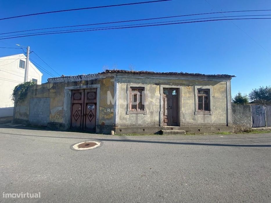 Moradia para restauro com terreno em Cacia - Aveiro