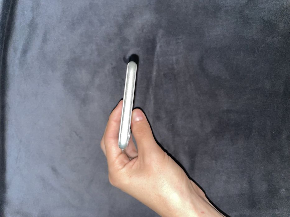 iPhone 8 100% акб