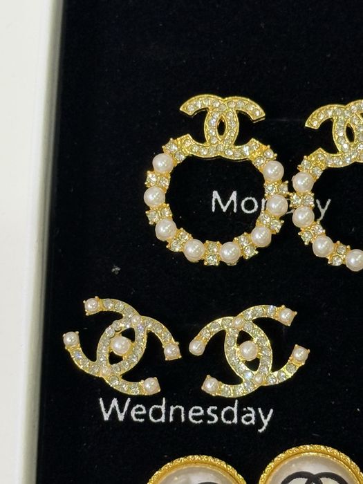 Прикраси в стилі шанель та тіфані