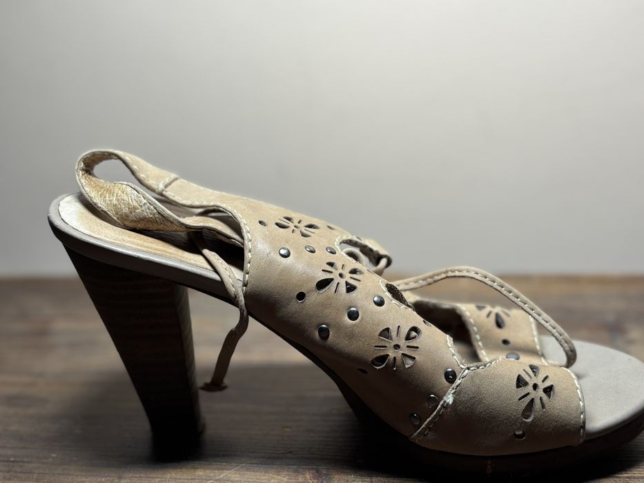 Sandały na obcasie 5th Avenue (Deichmann)