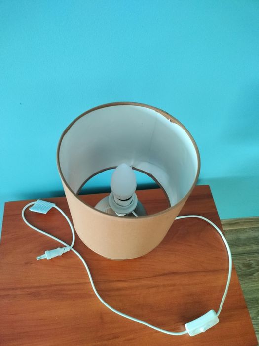 Lampka nocna stojąca