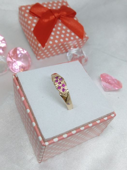 Złoty pierścionek czerwone kamienie, złoto Golden rose 583, rozmiar 16