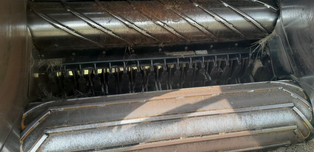 Prasa belująca New Holland 6090
