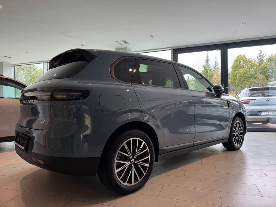 Leapmotor B10