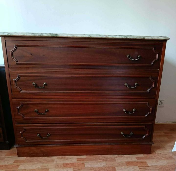 Roupeiro/Cómoda/ Mesas Cabeceira