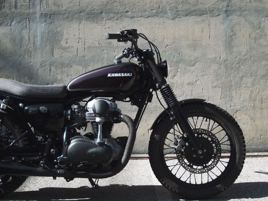 Kawasaki W650 Purple Rain