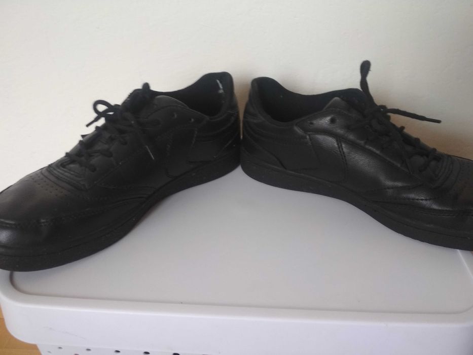 Czarne buty - rozm. 39