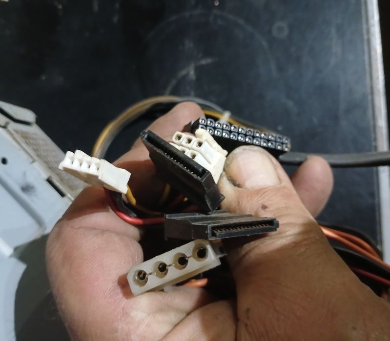 Блок живлення для комп'ютерів