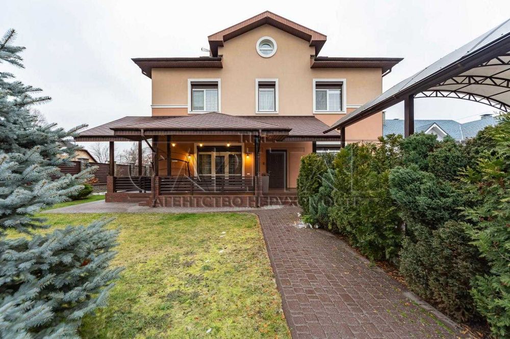 Продаётся дом 380 м2  2016 года постройки в Козине)