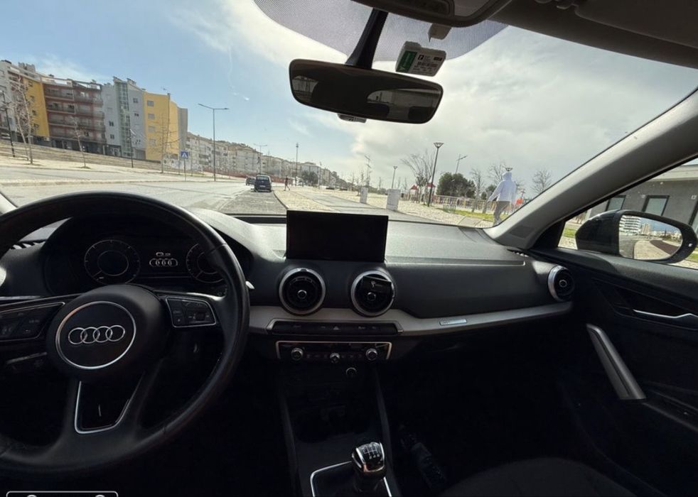 Venda Audi Q2 excelente estado Particular