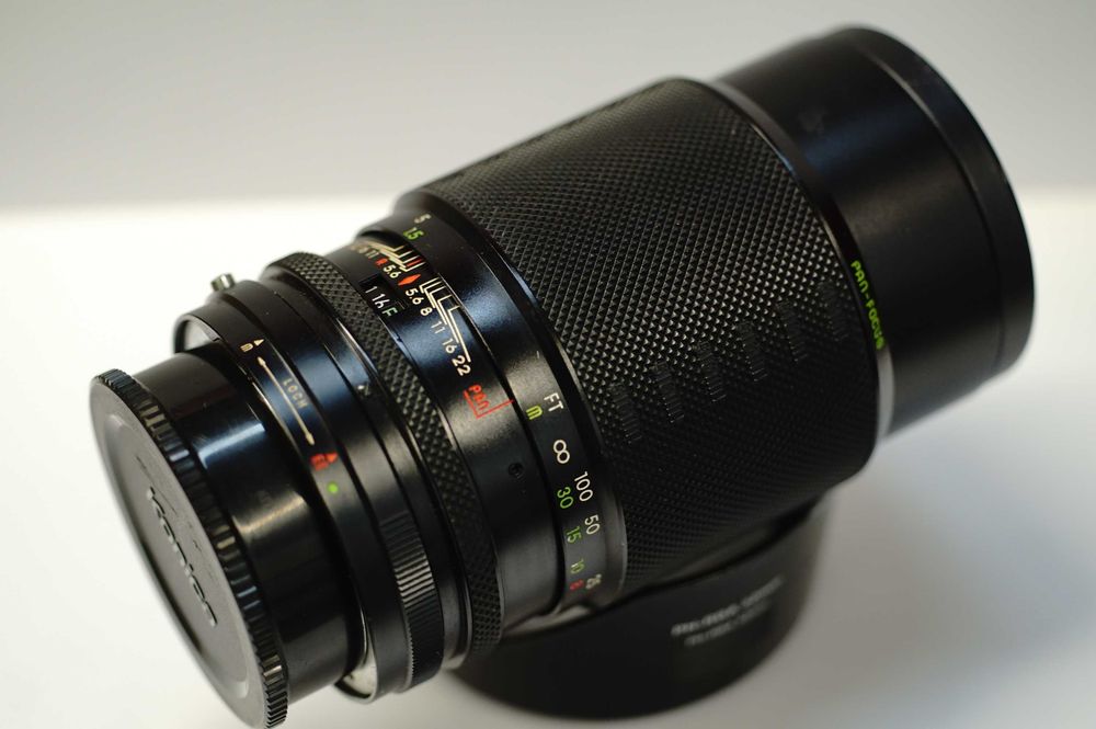 Sigma 135 2,8 multicoating Pantel mocowanie Konica AR