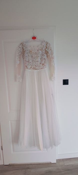 Suknia Ślubna klasyczna elegancka gipiura boho