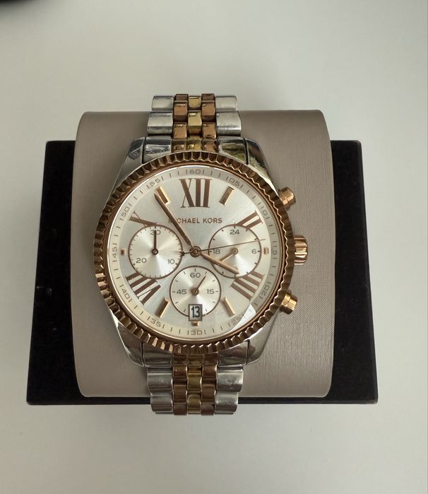 оригінальний  гарний  жіночий годинник бренду  Michael Kors MK5735