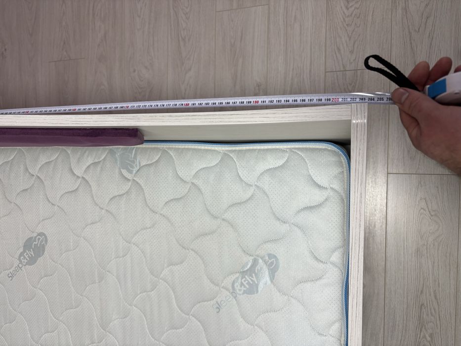 Ліжко дитяче з висувними шухлядами та матрацом