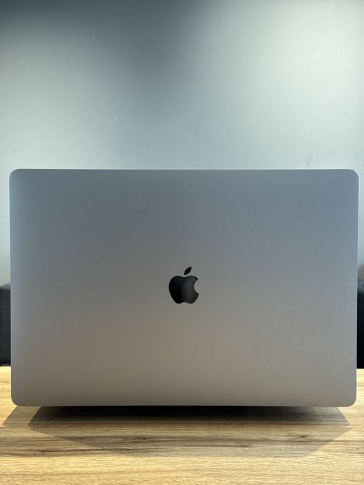 MacBook Pro 16 2019 i9 2.4ghz 32/512gb Amd 5300m 4gb !! Гарантія від магазину !!
