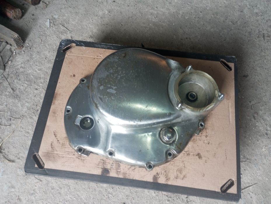 Dekiel kapa pokrywa silnika misa olejowa silnik Suzuki GN 250 GZ E4