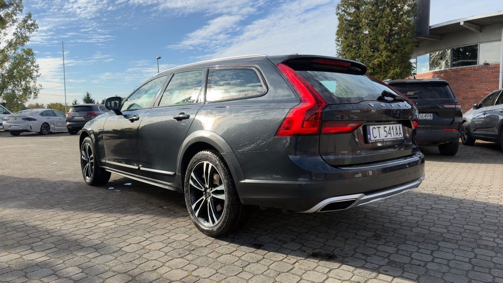 Volvo V90