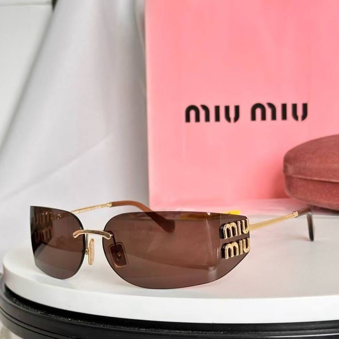 Жіночі сонцезахисні окуляри miu miu SMUA51S