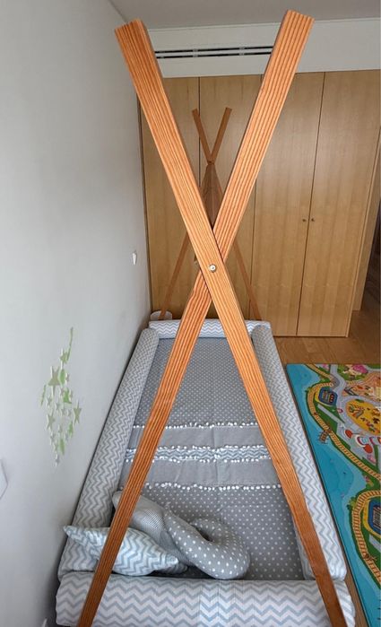 Cama de criança Montessori