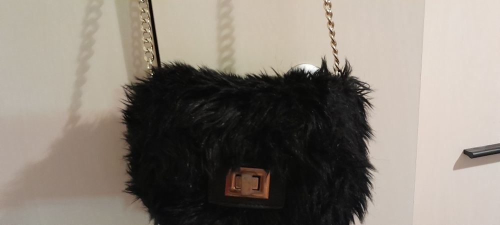 Sprzedam czarną  torebkę!