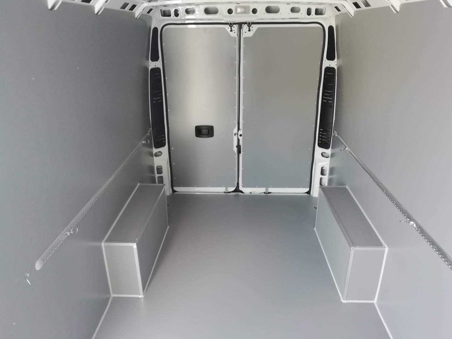 Fiat Ducato L4H2 Profesjonalna zabudowa przestrzeni ładunkowej premium