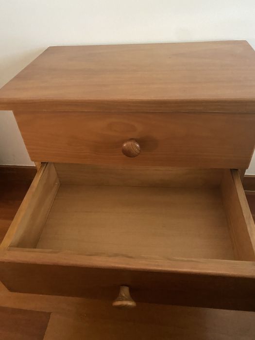 Mesinha de Cabeceira