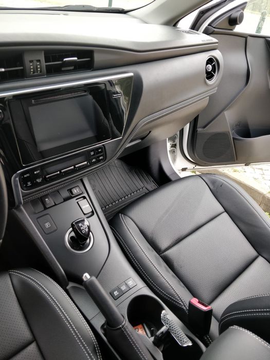 Toyota Auris Touring Sports 1.8 HSD