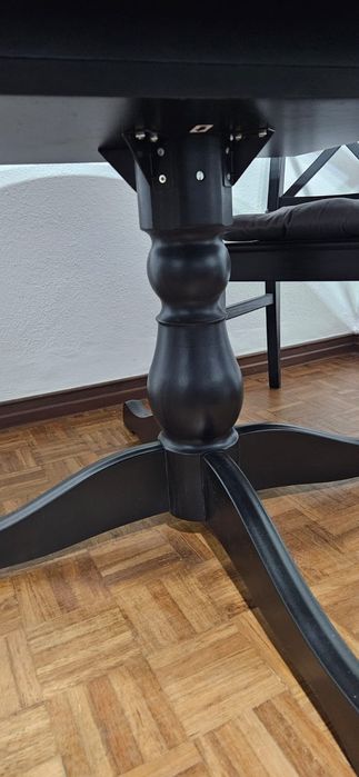 Mesa IKEA redonda preta