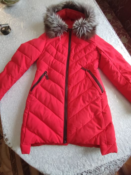 Продам жіночу зимову курточку