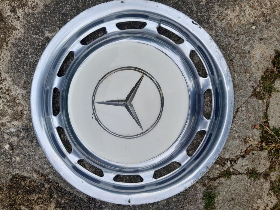 Tapao roda antigo mercedes benz 240 d anos 70