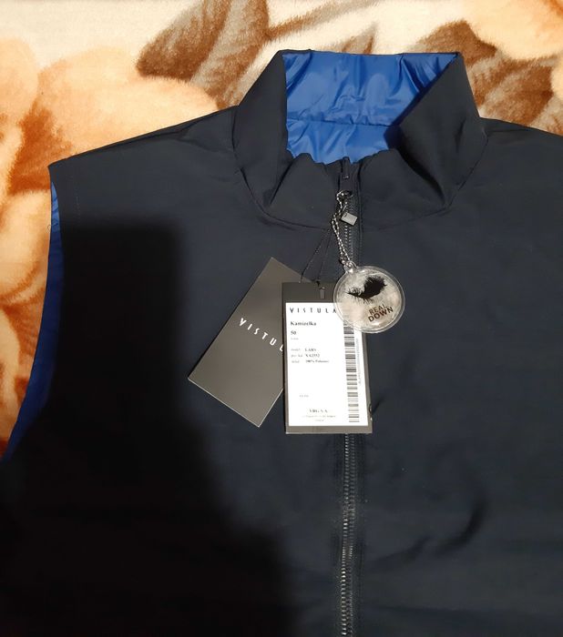 Puchowa kamizelka, bezrękawnik marki Vistula.