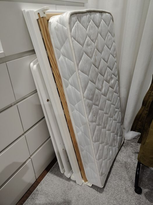 Vendo Berço/ Cama de grades +colchão