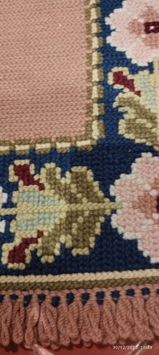 3 Tapetes de arraiolos para quarto