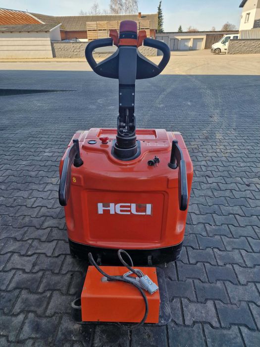 Paleciak elektryczny HELI